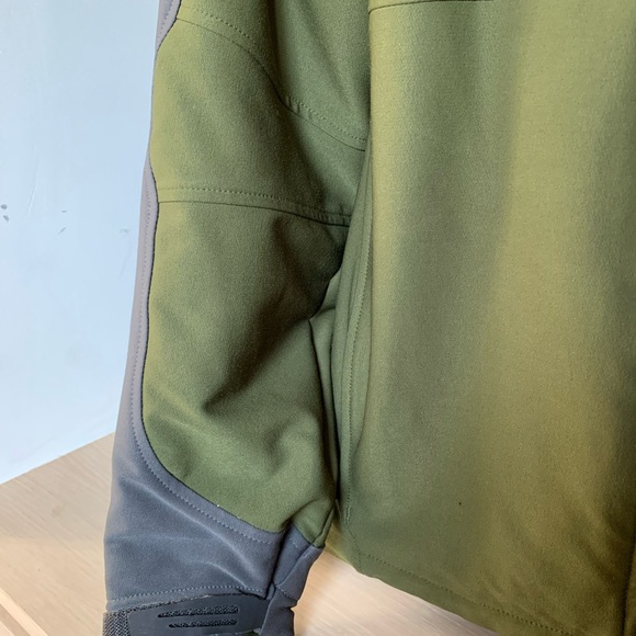 North Face jacket - Picture 3 of 9